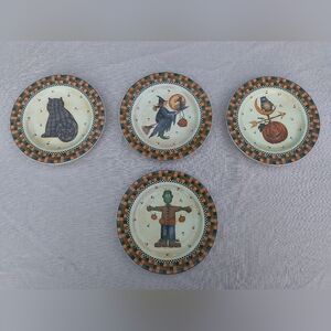 Set of 4 SAKURA Debbie Mumm HALLOWEEN Salad Dessert Plates